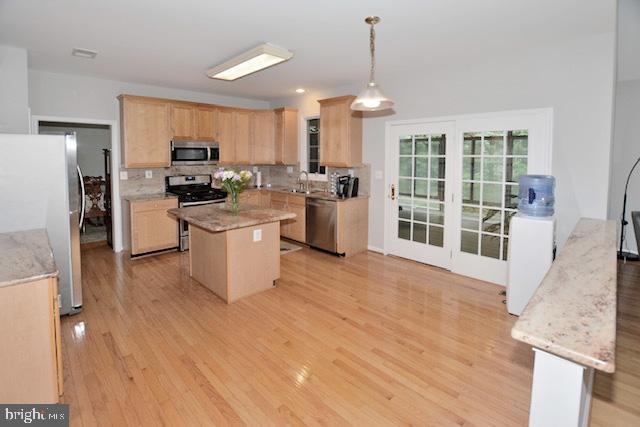 10855 Grovehampton Court Reston, VA 20194 - Photo 8 of 23