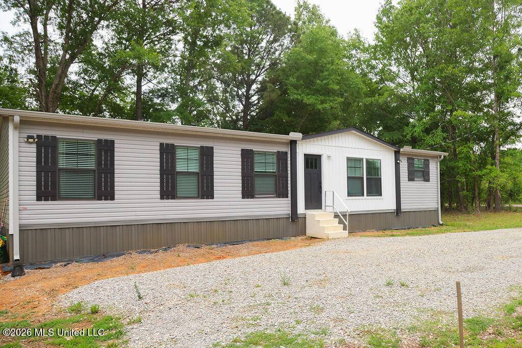 2336 Sharon Road Canton, MS 39046 - Photo 5 of 24 IMG_1714