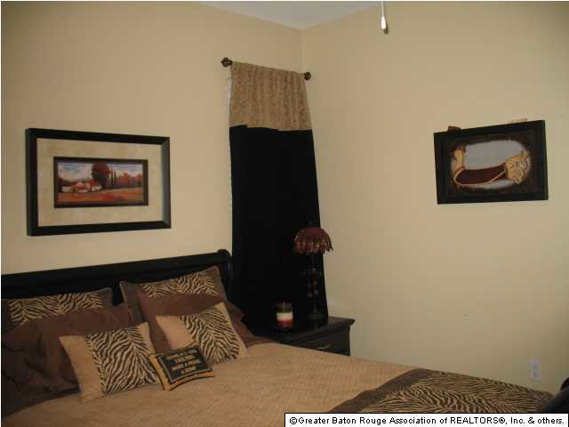 14618 Brook Spring Avenue Baton Rouge, LA 70816 - Photo 11 of 21 Gallery Image 11