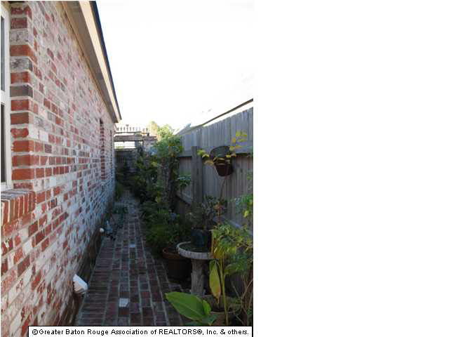 14618 Brook Spring Avenue Baton Rouge, LA 70816 - Photo 17 of 21 Gallery Image 17