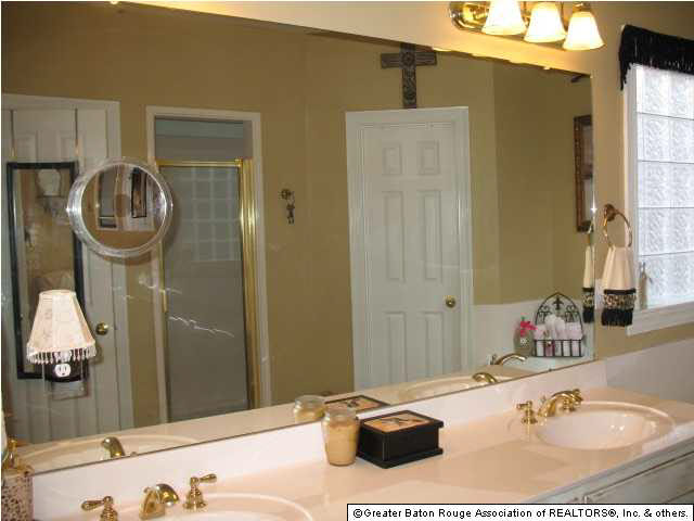 14618 Brook Spring Avenue Baton Rouge, LA 70816 - Photo 9 of 21 Gallery Image 9