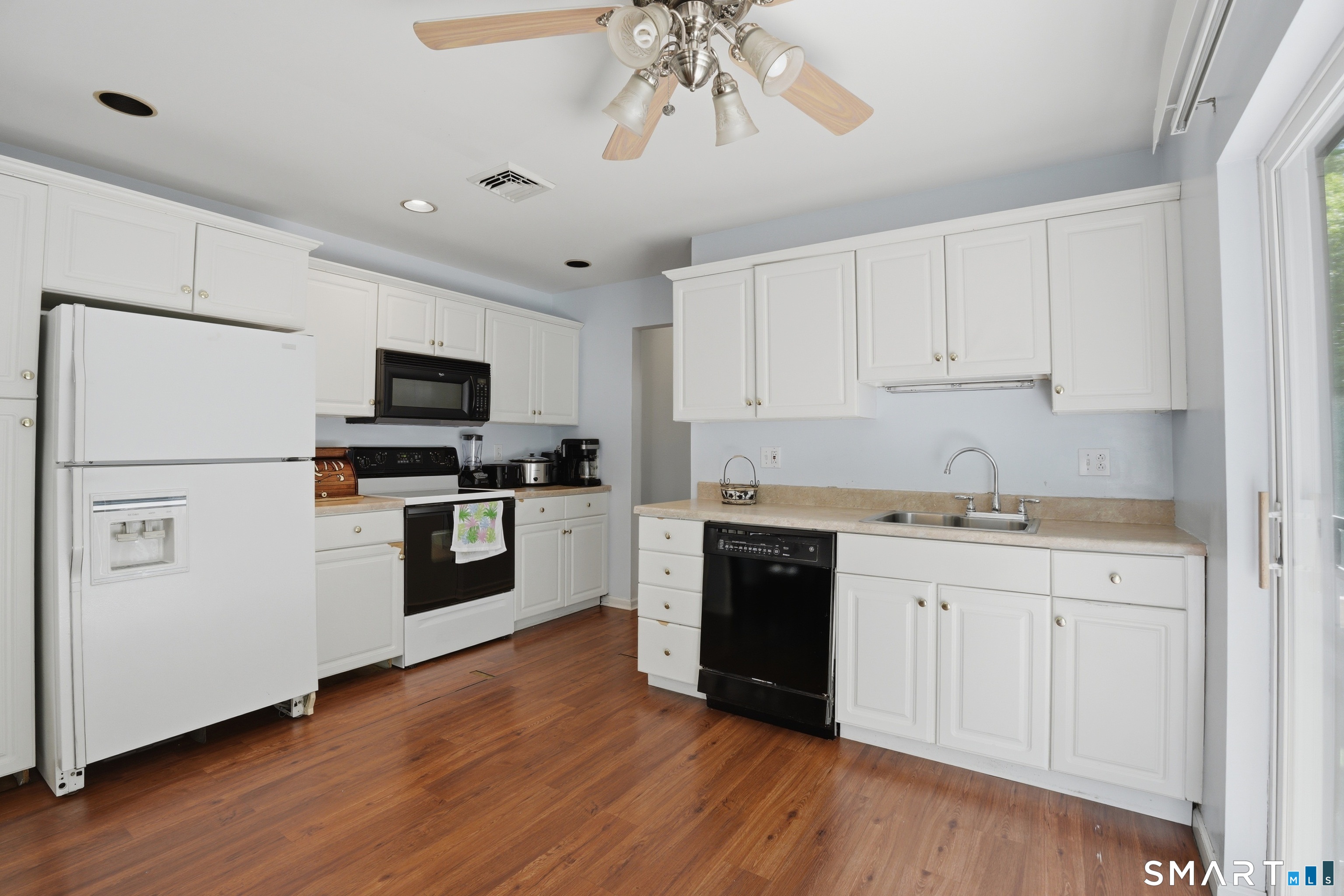 70 Laurel Ridge Drive Watertown, CT 06779 - Photo 11 of 36