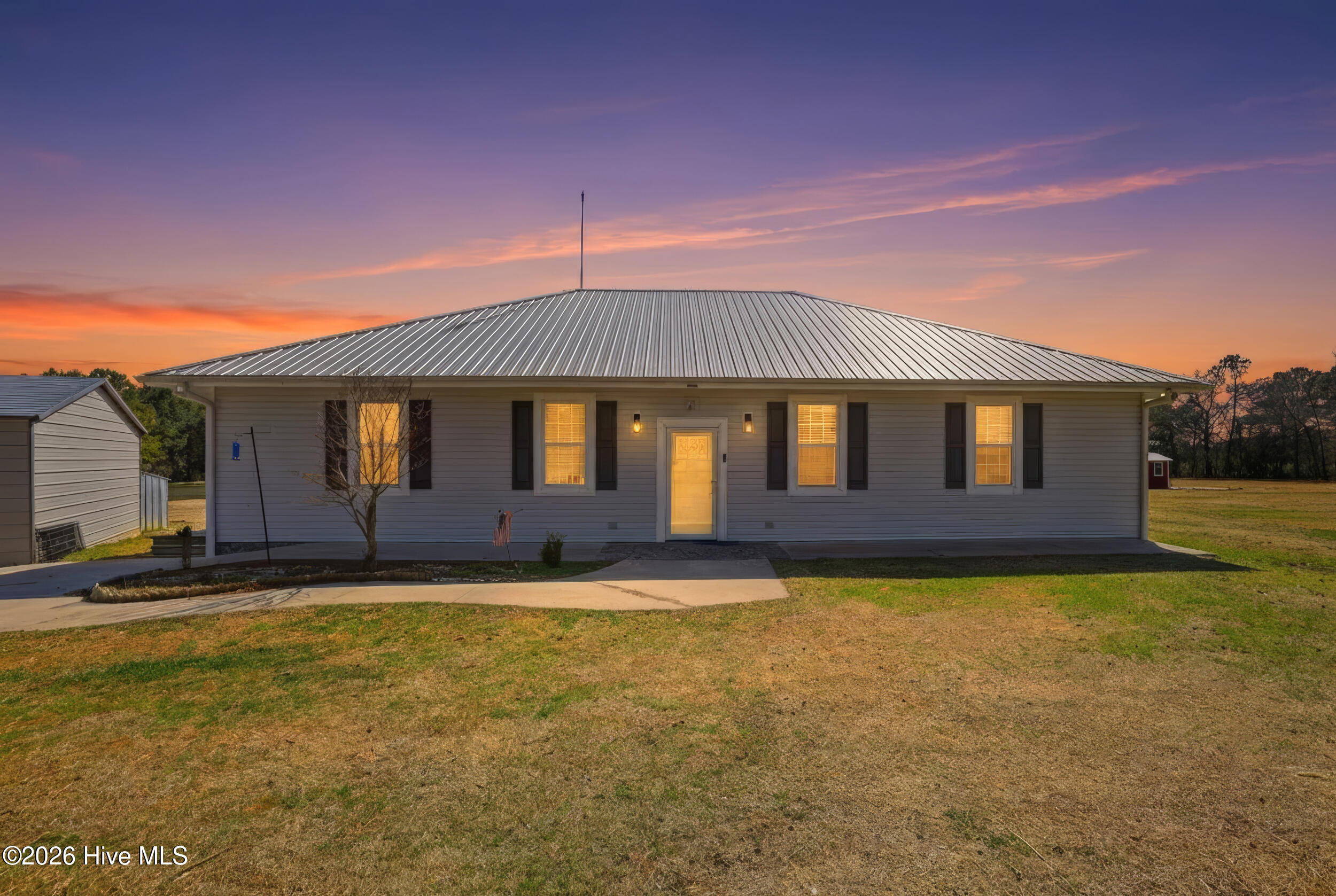 1_335_bull_tail_rd_001