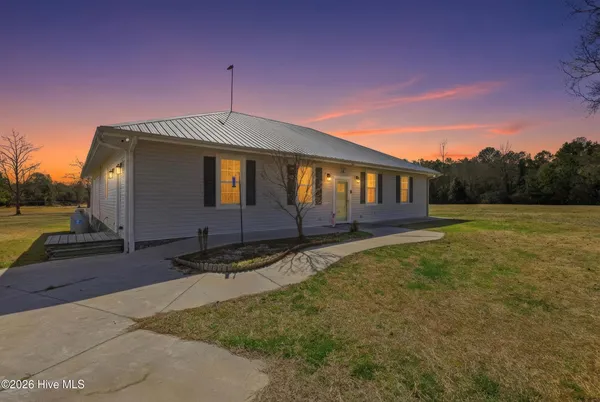 $669,999 | 335 Bull Tail Road, Wallace, NC 28466