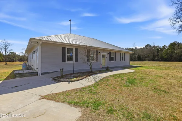 $669,999 | 335 Bull Tail Road, Wallace, NC 28466