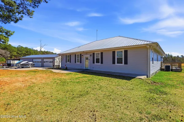 $669,999 | 335 Bull Tail Road, Wallace, NC 28466
