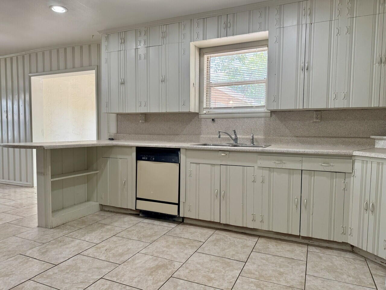 4807 9th Street Lubbock, TX 79416 - Photo 8 of 27 IMG_3108