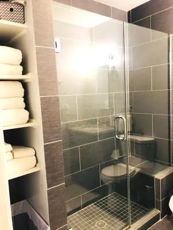 $2,400 | 1718 West Pierce Avenue, Unit GF, Chicago, IL 60622