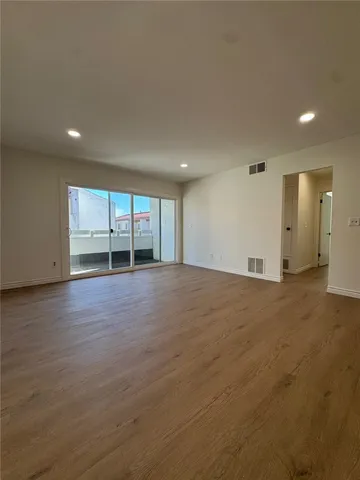 $479,000 | 2511 West Sunflower Avenue, Unit F11, Santa Ana, CA 92704