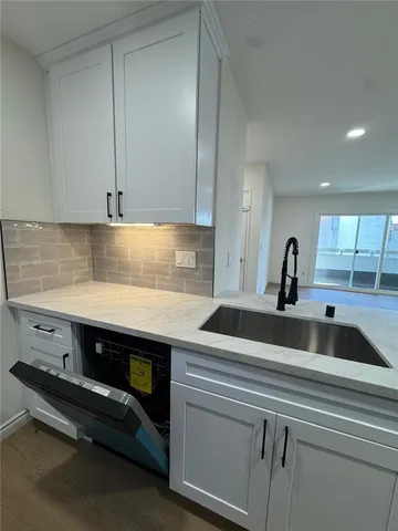 $469,000 | 2511 West Sunflower Avenue, Unit F11, Santa Ana, CA 92704