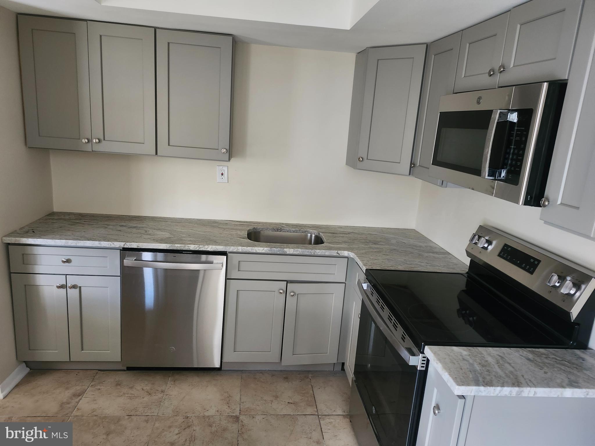 5 Roxburn Place Willingboro, NJ 08046 - Photo 4 of 15
