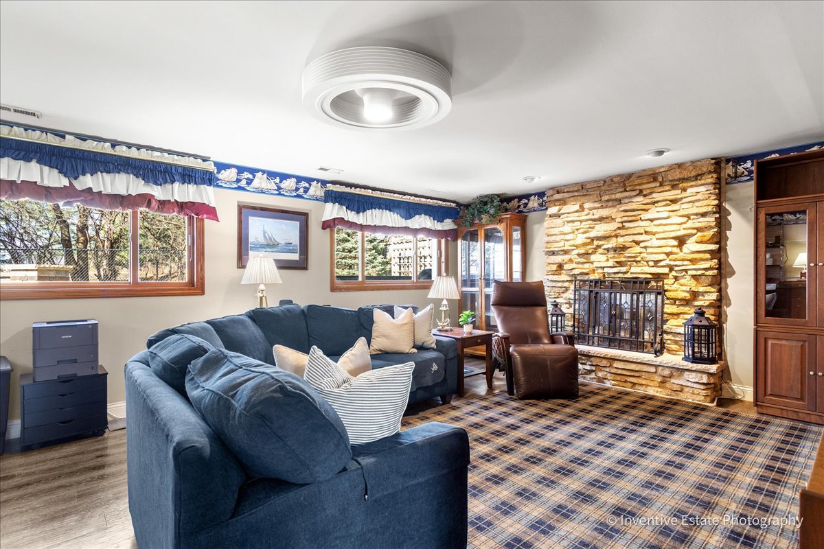 286 Stonegate Road Clarendon Hills, IL 60514 - Photo 17 of 26