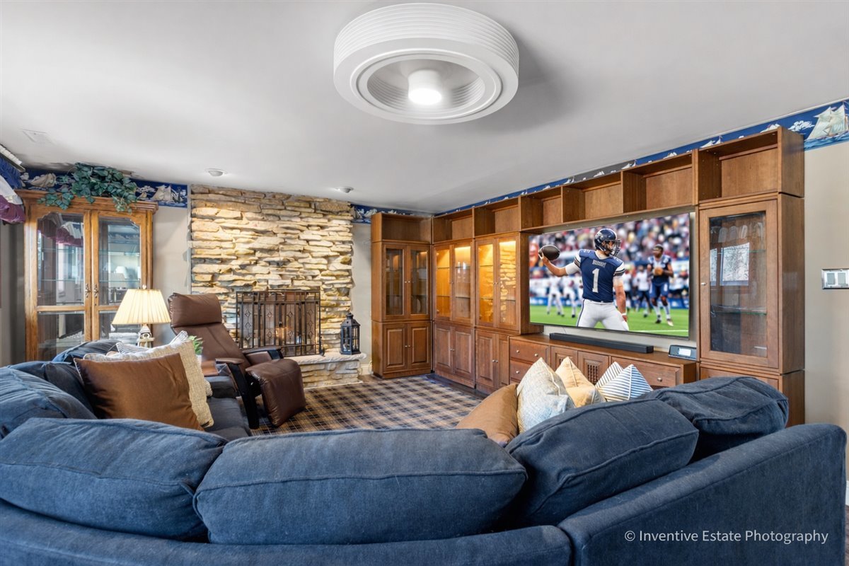 286 Stonegate Road Clarendon Hills, IL 60514 - Photo 18 of 26