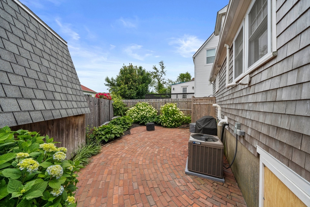 16 Squanto Road Weymouth, MA 02191 - Photo 33 of 42