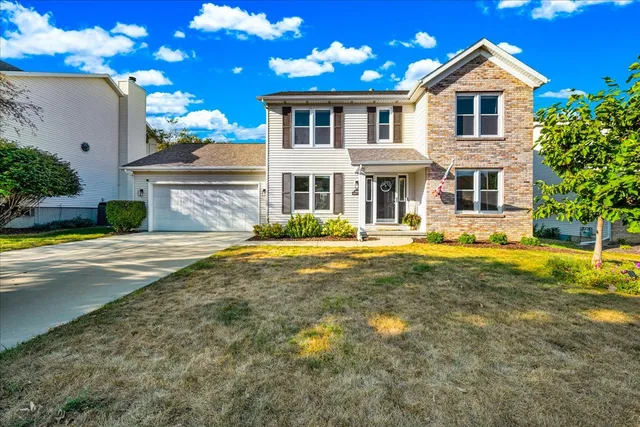 $335,000 | 3006 Providence Drive, Bloomington, IL 61704