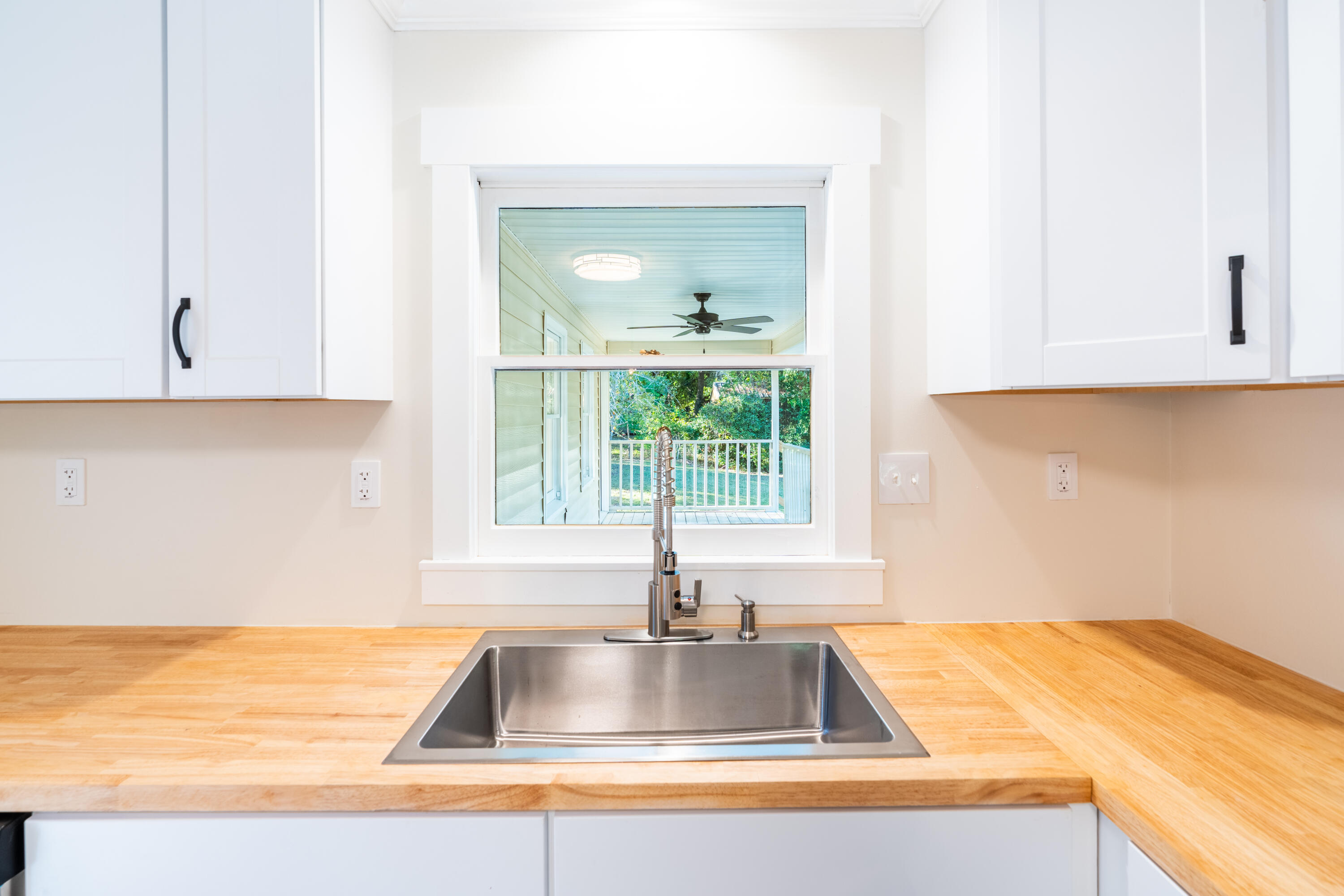 1106 Ruth Landolina Lane Hanahan, SC 29410 - Photo 8 of 44 1106 Ruth Landolina - Kitchen-7