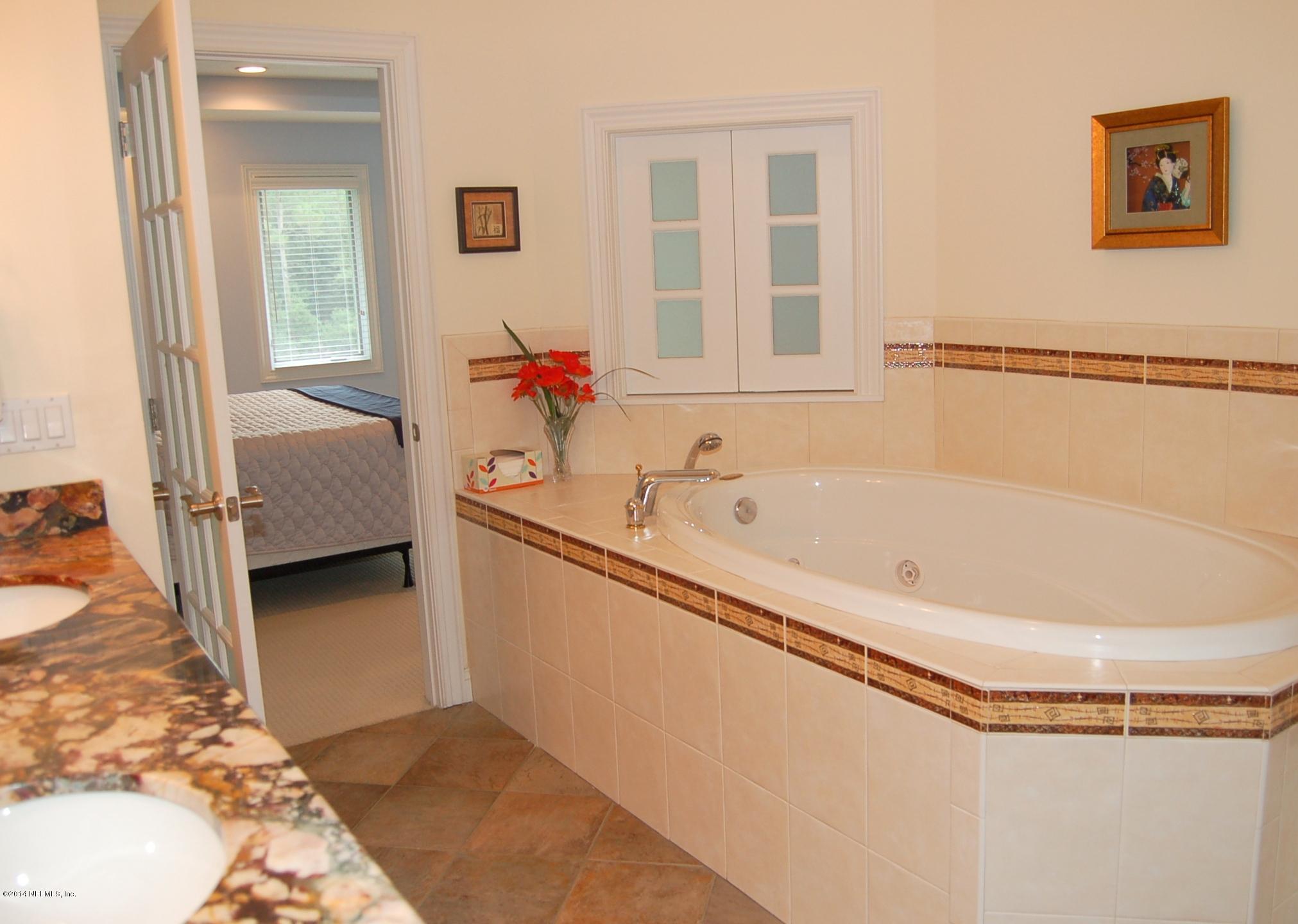 770 Worth Road St. Johns, FL 32259 - Photo 25 of 50 Master tub