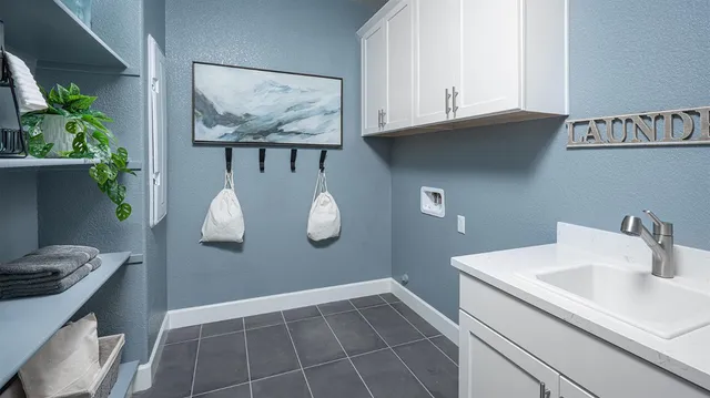 $1,010,990 | 3942 Waterleaf Avenue, Sacramento, CA 95835