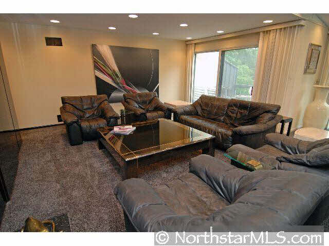 6067 Blake Ridge Road Edina, MN 55436 - Photo 2 of 10