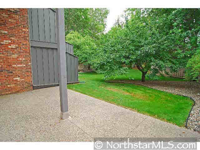 6067 Blake Ridge Road Edina, MN 55436 - Photo 9 of 10
