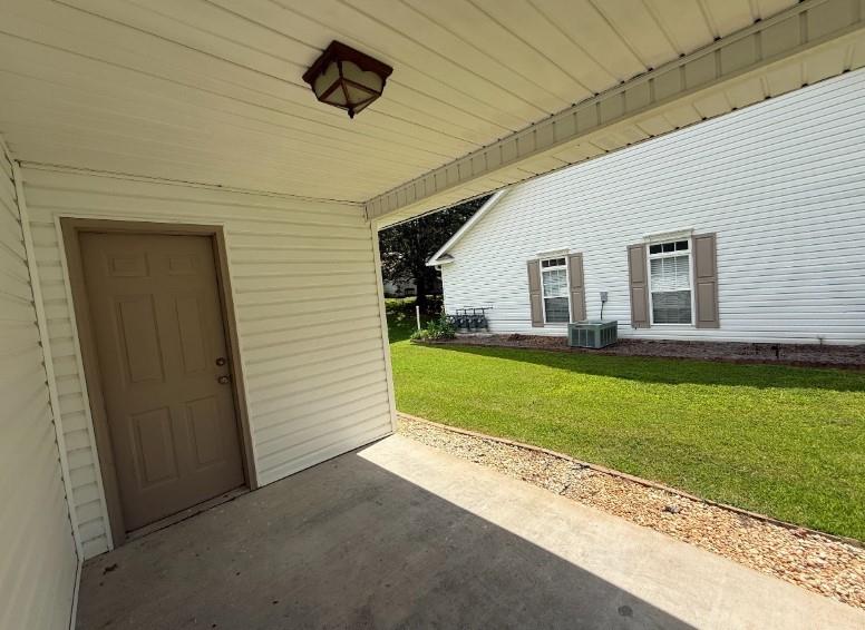 153 Crest Pointe Bremen, GA 30110 - Photo 19 of 20 a front view of a house with a yard
