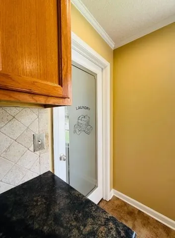 a view of utility room