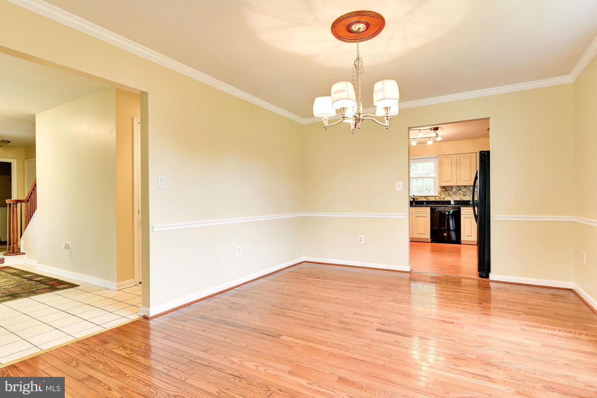 14504 Sandy Ridge Road Silver Spring, MD 20905 - Photo 4 of 30 Living Room