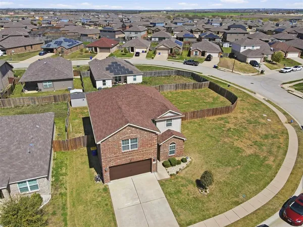 $358,900 | 158 Kennedy Drive, Venus, TX 76084