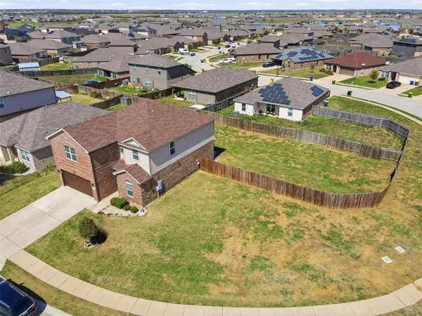 $358,900 | 158 Kennedy Drive, Venus, TX 76084