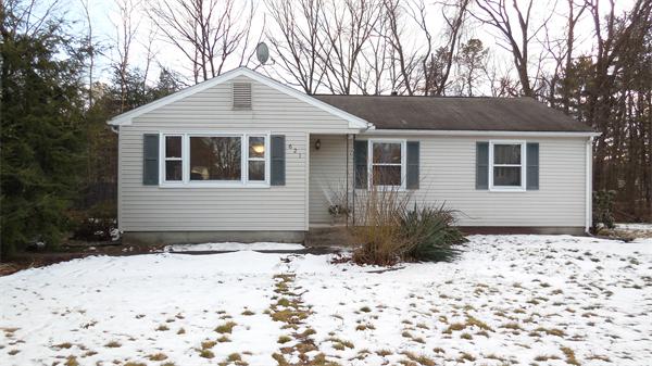 621 Maple Road Longmeadow, MA 01106 - Photo 1 of 1