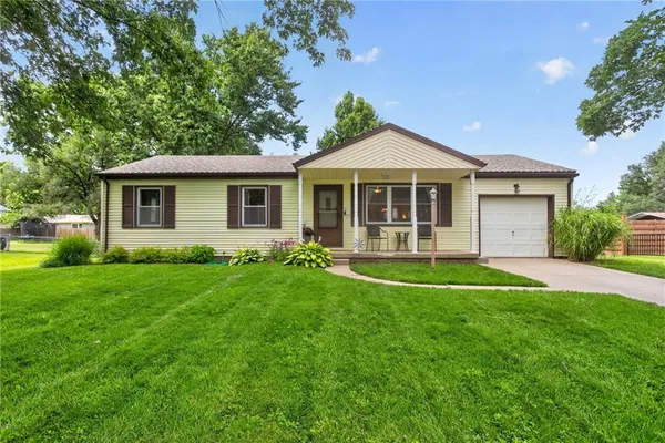 $232,000 | 307 East College Street, Odessa, MO 64076