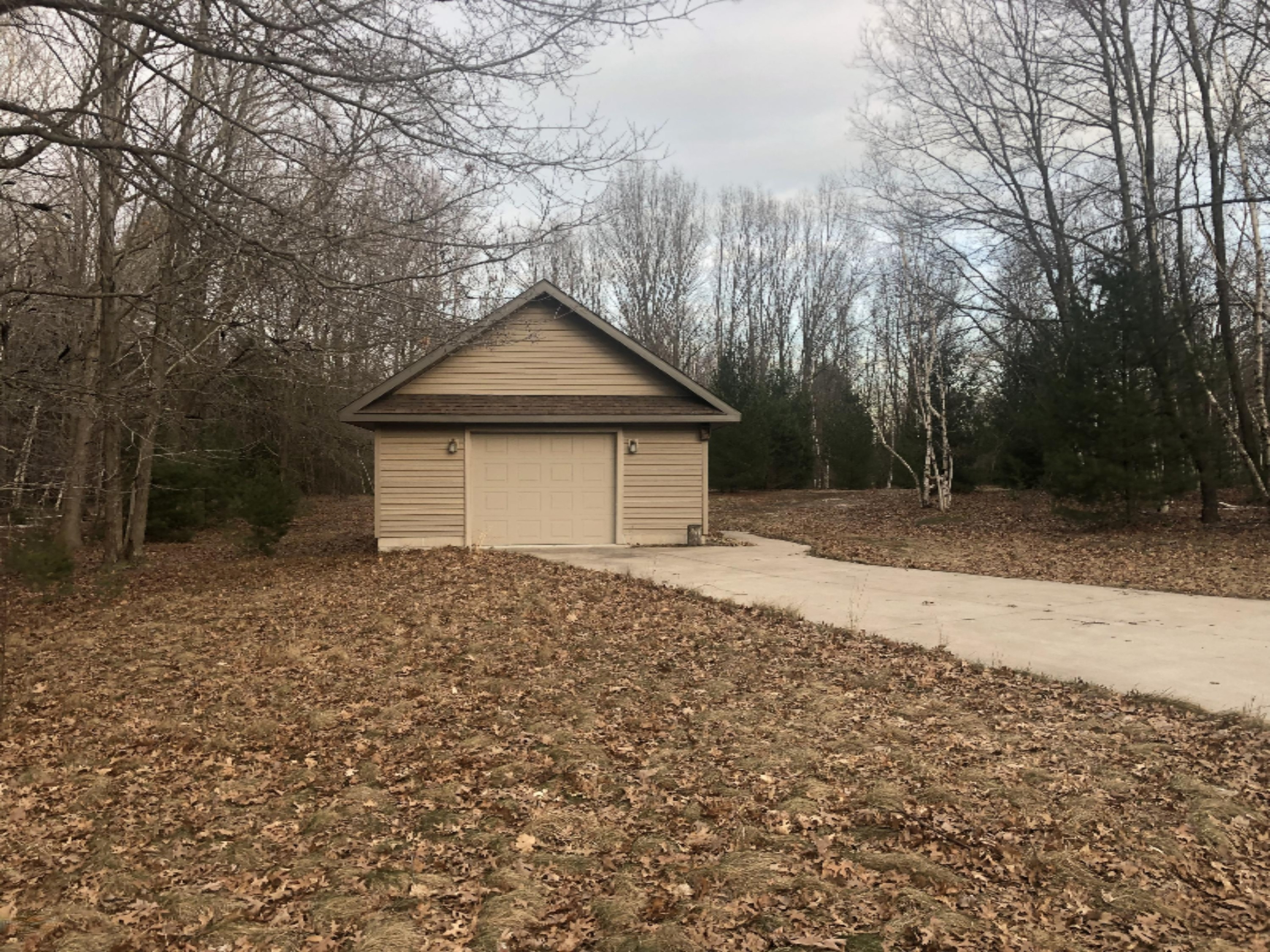 2459 West Fox Farm Road Manistee, MI 49660 - Photo 3 of 4 2DA12634-7813-400B-A174-DB90C296CC73