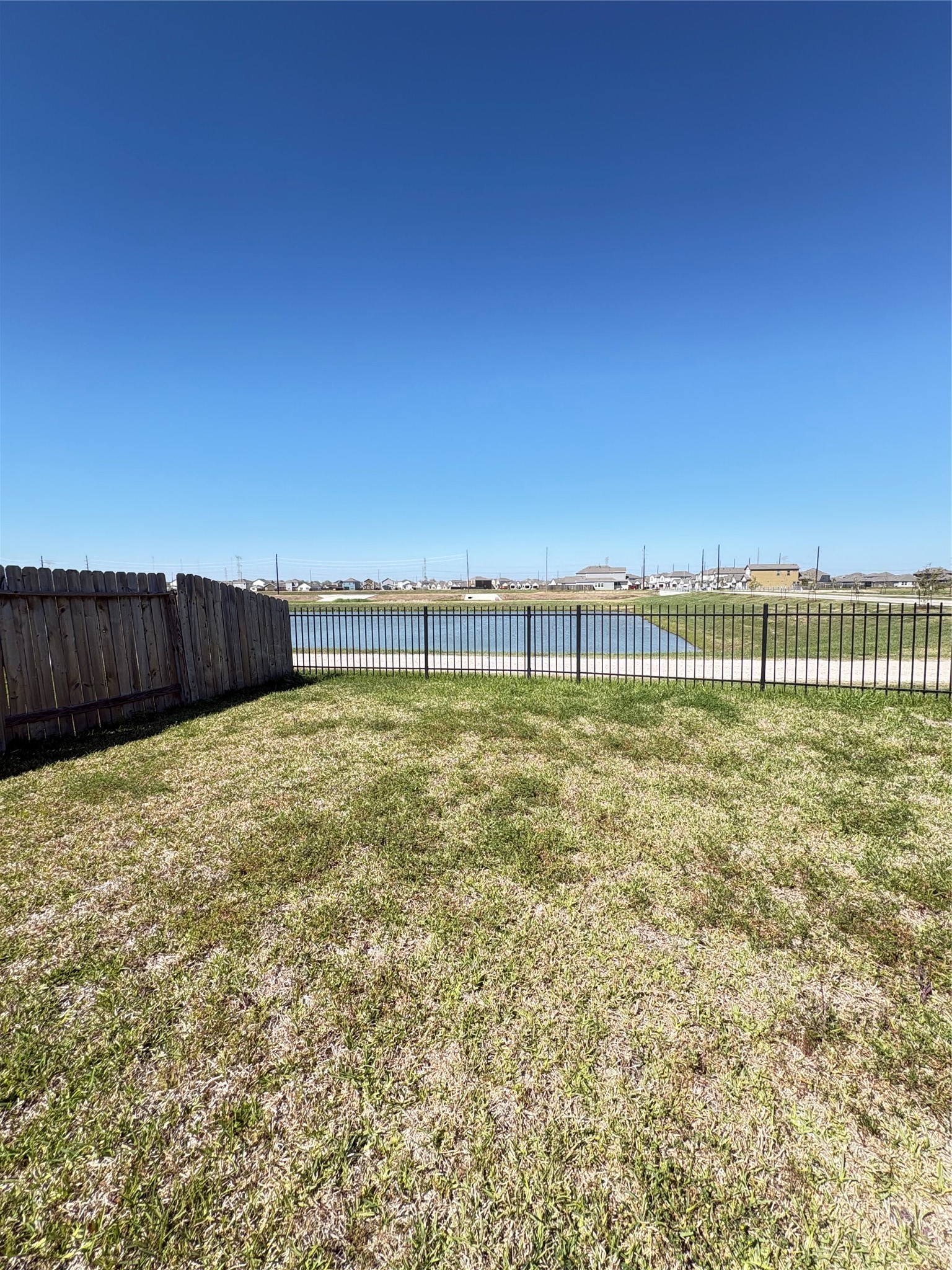 1239 Marvista Lane Rosharon, TX 77583 - Photo 17 of 50 a view of outdoor space with ocean view