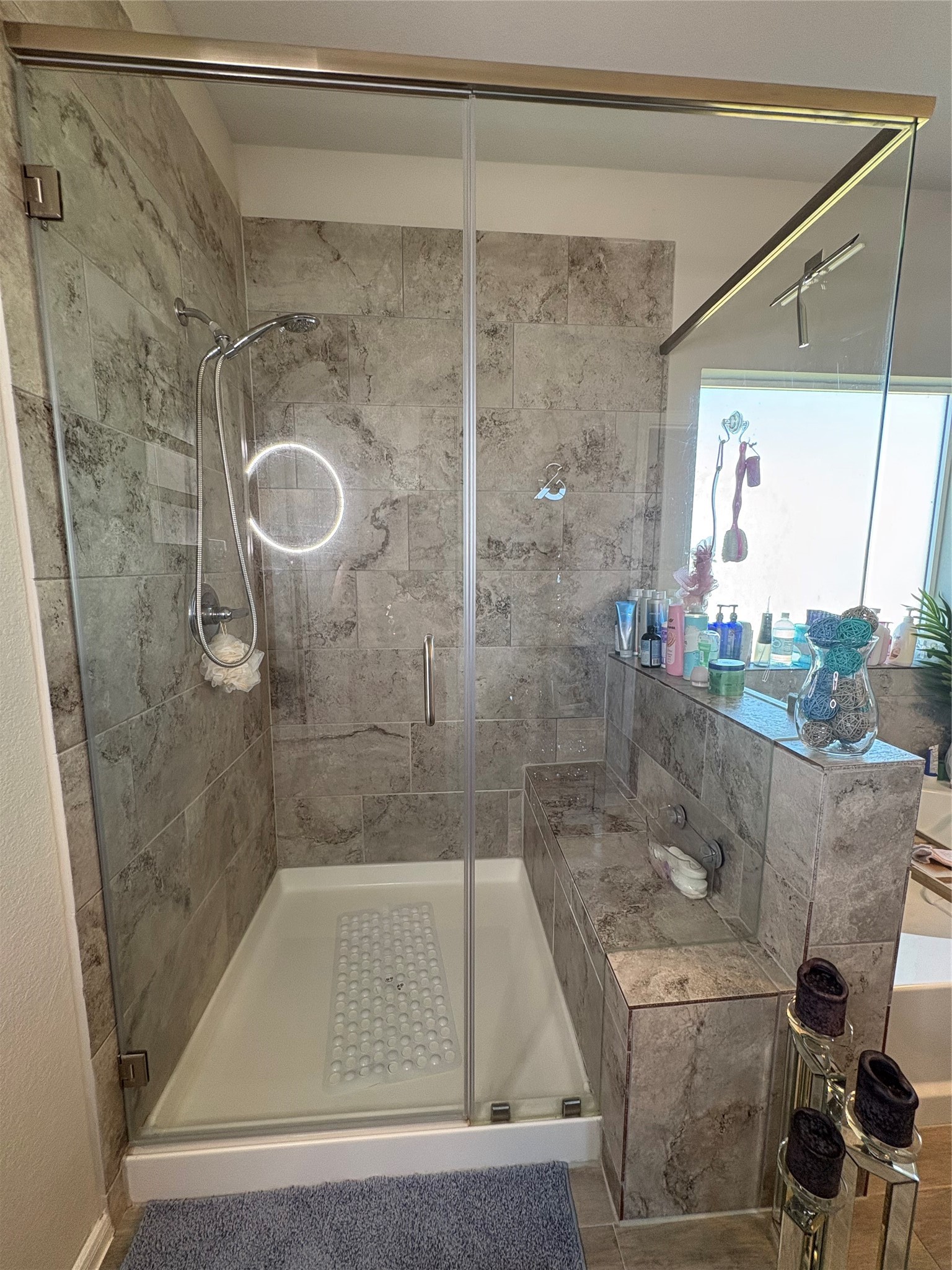 1239 Marvista Lane Rosharon, TX 77583 - Photo 22 of 50 a bathroom with a shower and a sink