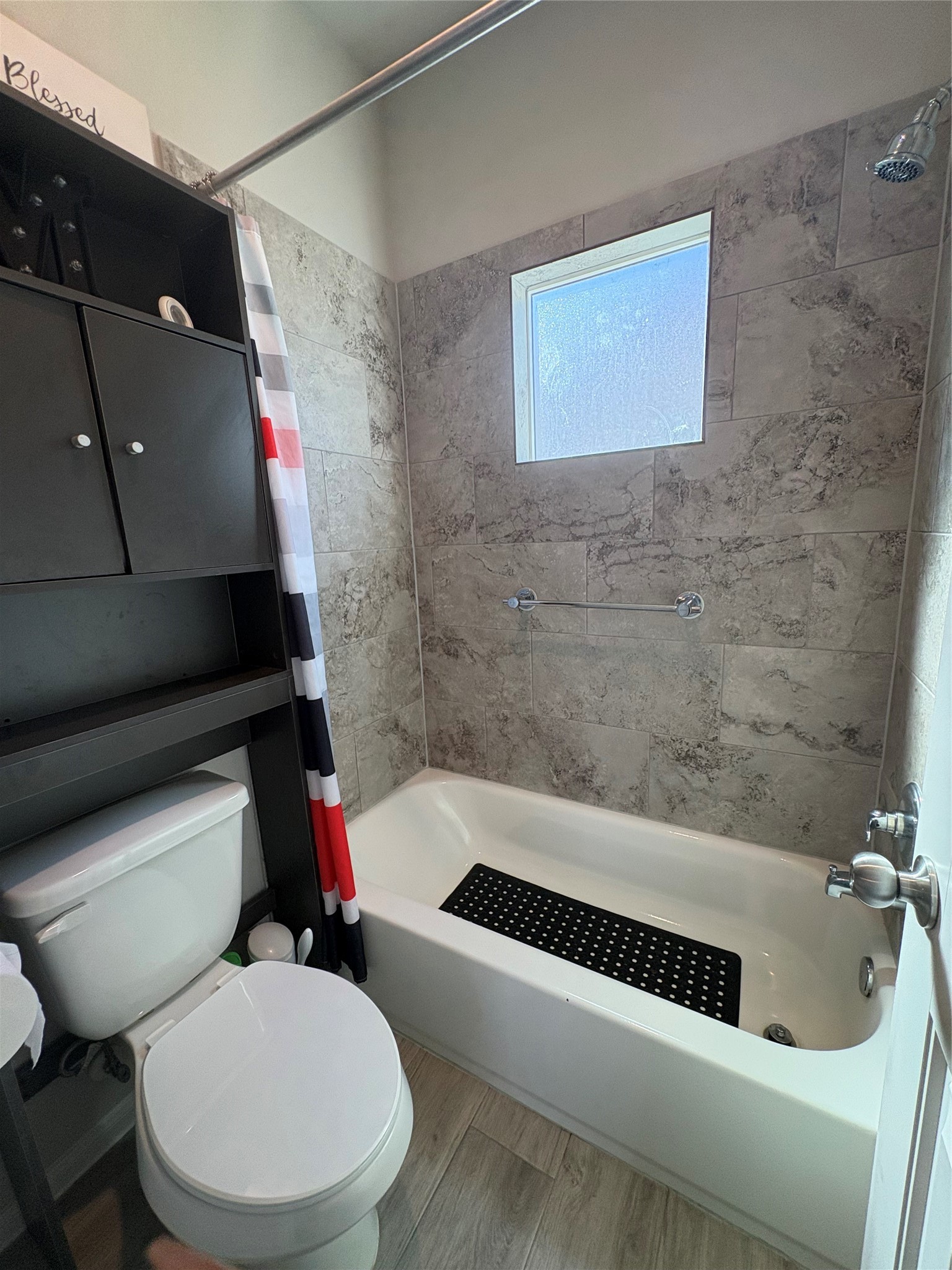 1239 Marvista Lane Rosharon, TX 77583 - Photo 33 of 50 a bathroom with a toilet and a shower