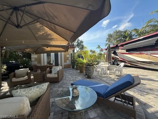 $699,000 | 4840 Carriage Court, Naples, FL 34114