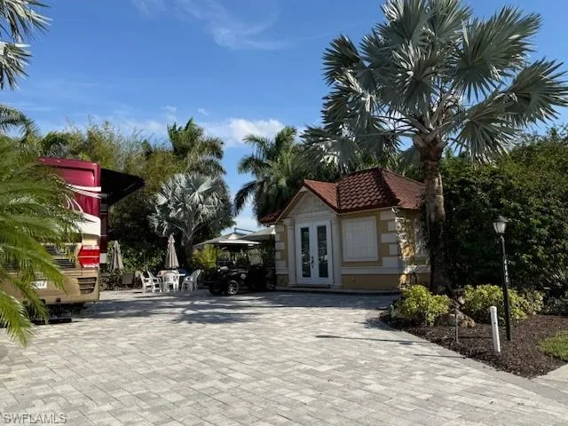 $699,000 | 4840 Carriage Court, Naples, FL 34114