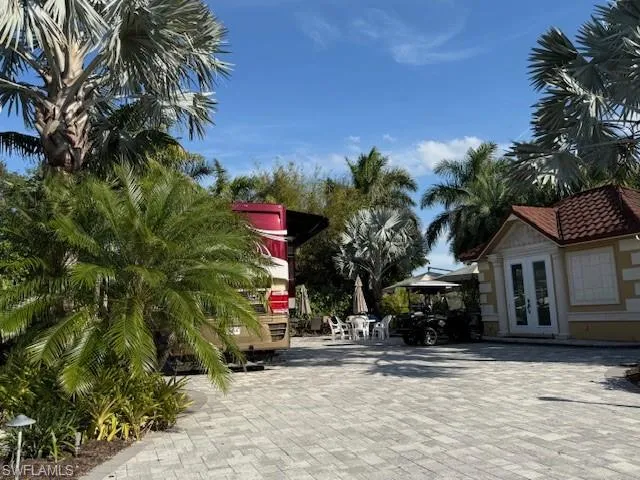 $699,000 | 4840 Carriage Court, Naples, FL 34114