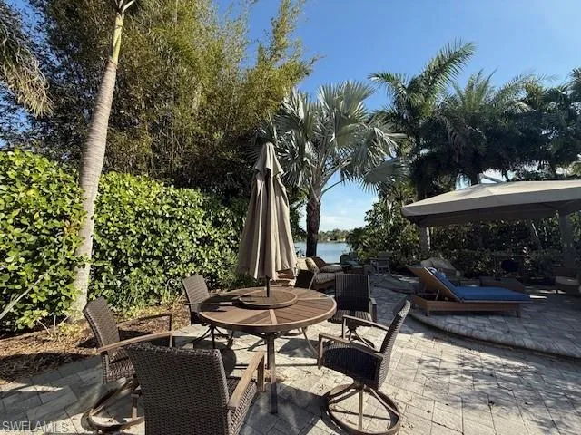 $699,000 | 4840 Carriage Court, Naples, FL 34114