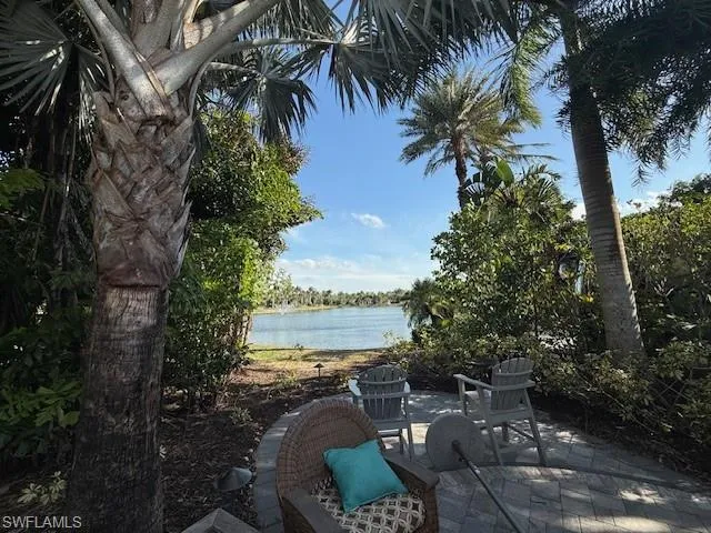 $699,000 | 4840 Carriage Court, Naples, FL 34114