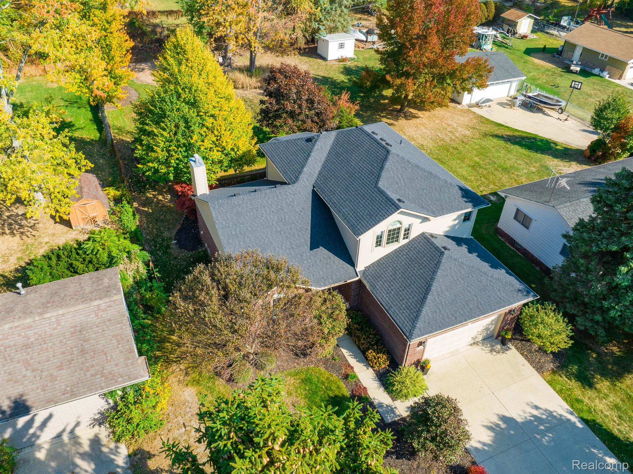 8464 Lake Road Grosse Ile, MI 48138 - Photo 39 of 44 Gallery Image 39