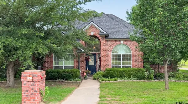 $265,000 | 2311 Deanna Avenue, Mount Pleasant, TX 75455