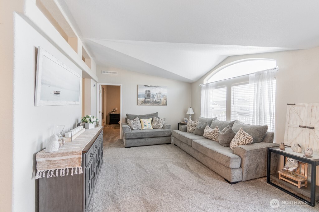 1630 Cactus Loop Richland, WA 99352 - Photo 5 of 35