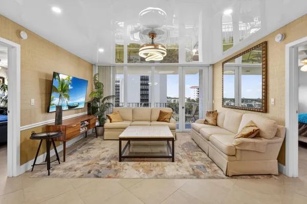 $425,000 | 336 Golfview Road, Unit 704, North Palm Beach, FL 33408