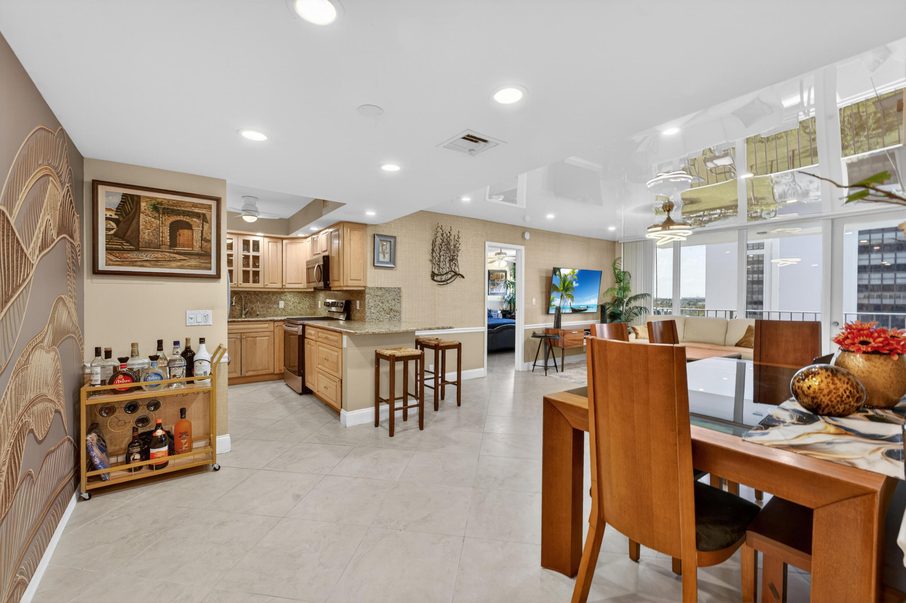 336 Golfview Road, Unit 704 North Palm Beach, FL 33408 - Photo 5 of 24 beyc698de659d9ff3