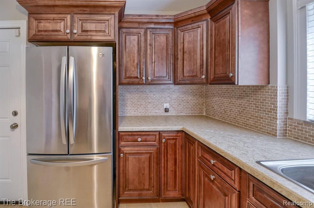 615 South State Road Davison, MI 48423 - Photo 16 of 41