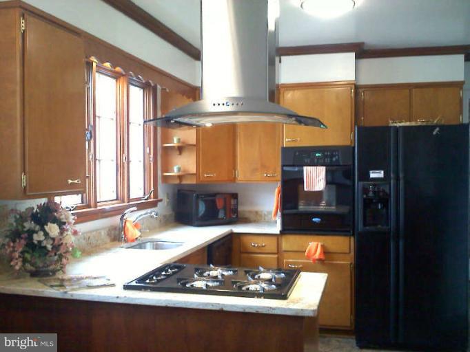 2712 Bel Pre Road Silver Spring, MD 20906 - Photo 2 of 30 Kitchen