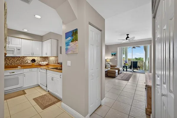 $350,000 | 4628 Harbour Village Boulevard, Unit 2206, Ponce Inlet, FL 32127