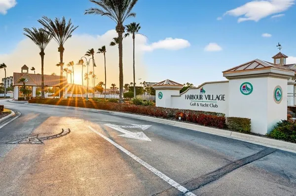 $350,000 | 4628 Harbour Village Boulevard, Unit 2206, Ponce Inlet, FL 32127