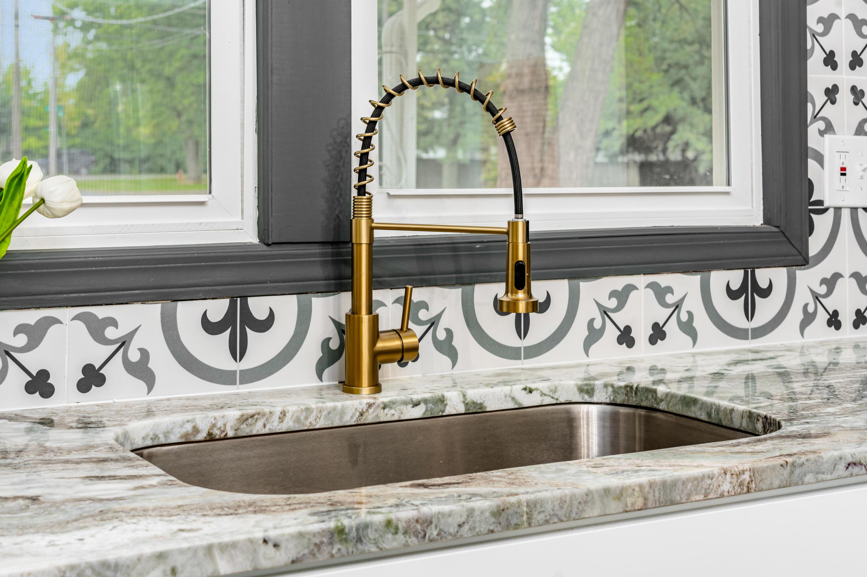 687 Colton Road Columbus, OH 43207 - Photo 16 of 53 Kitchen Faucet